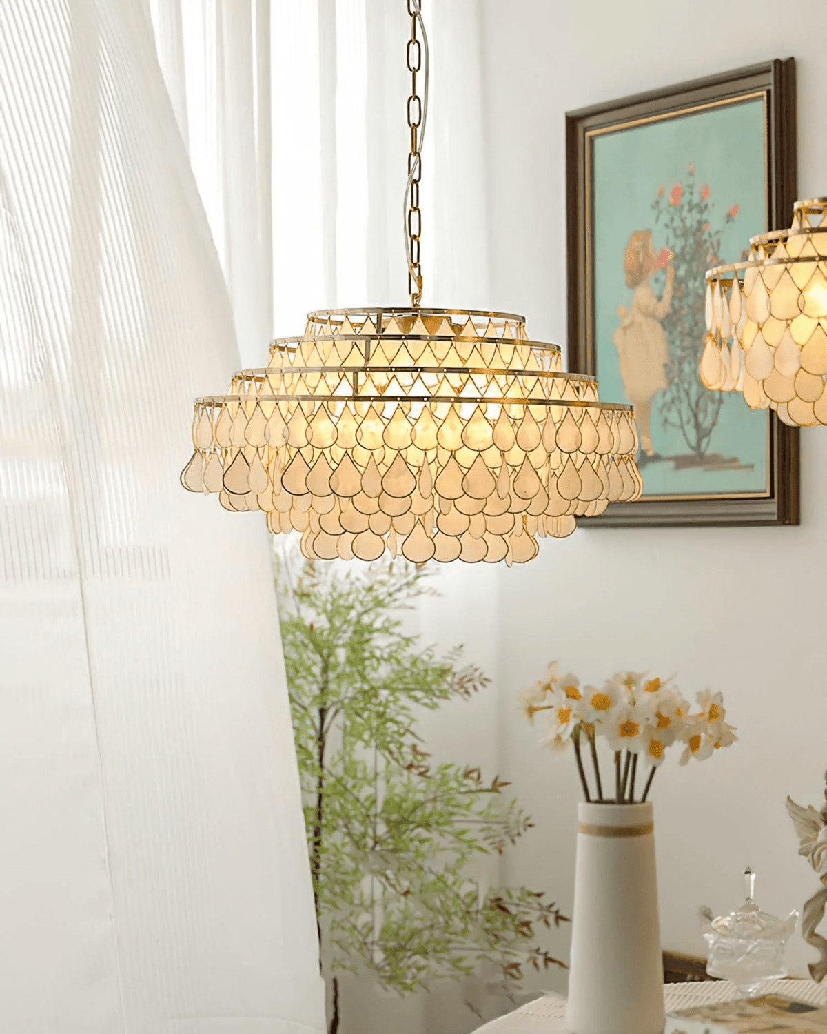 Teardrops Shell Chandelier