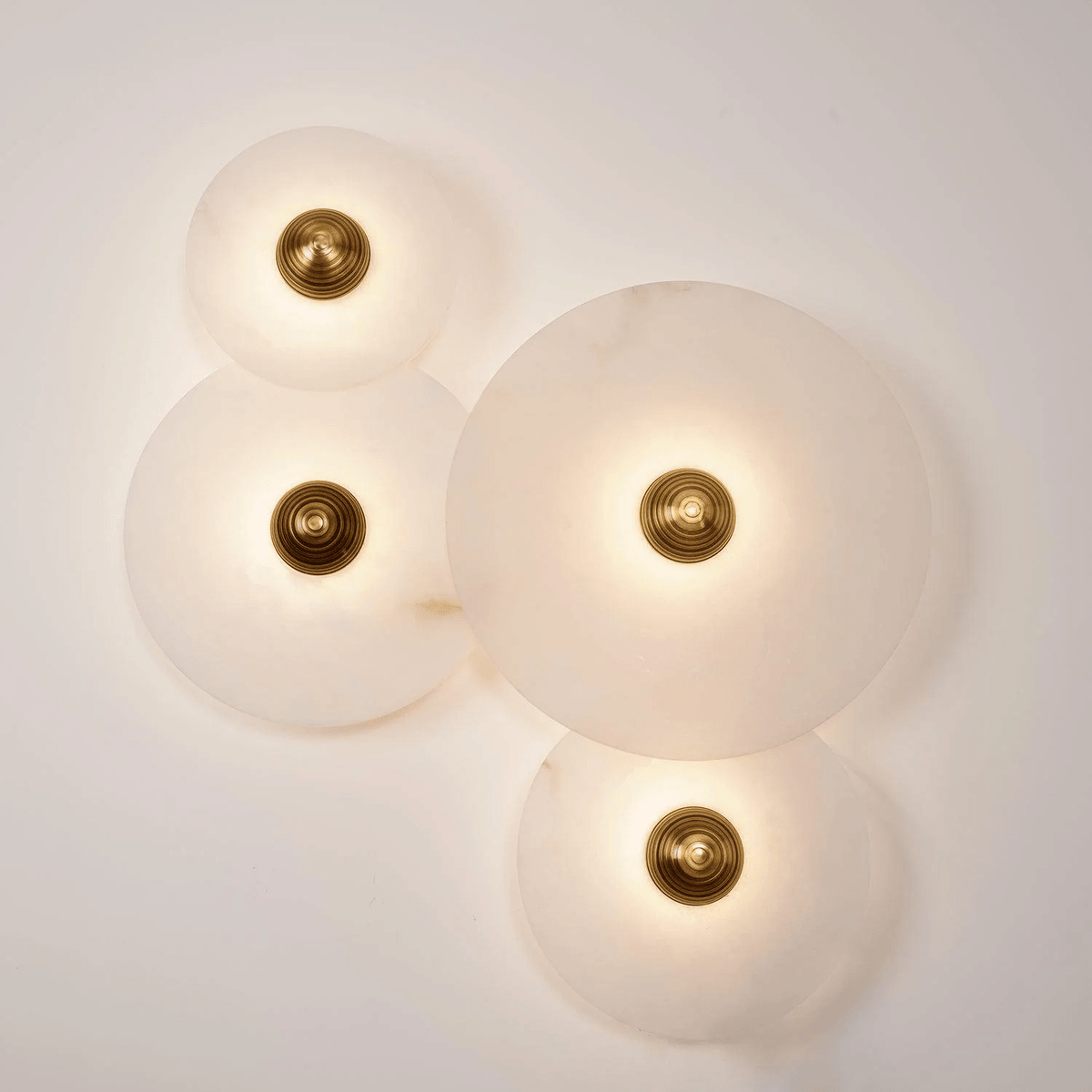 Nayra Alabaster Wall Lamp