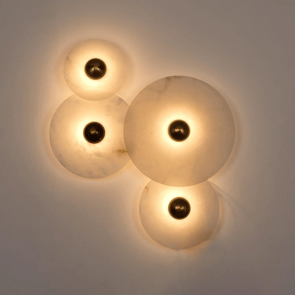 Nayra Alabaster Wall Lamp