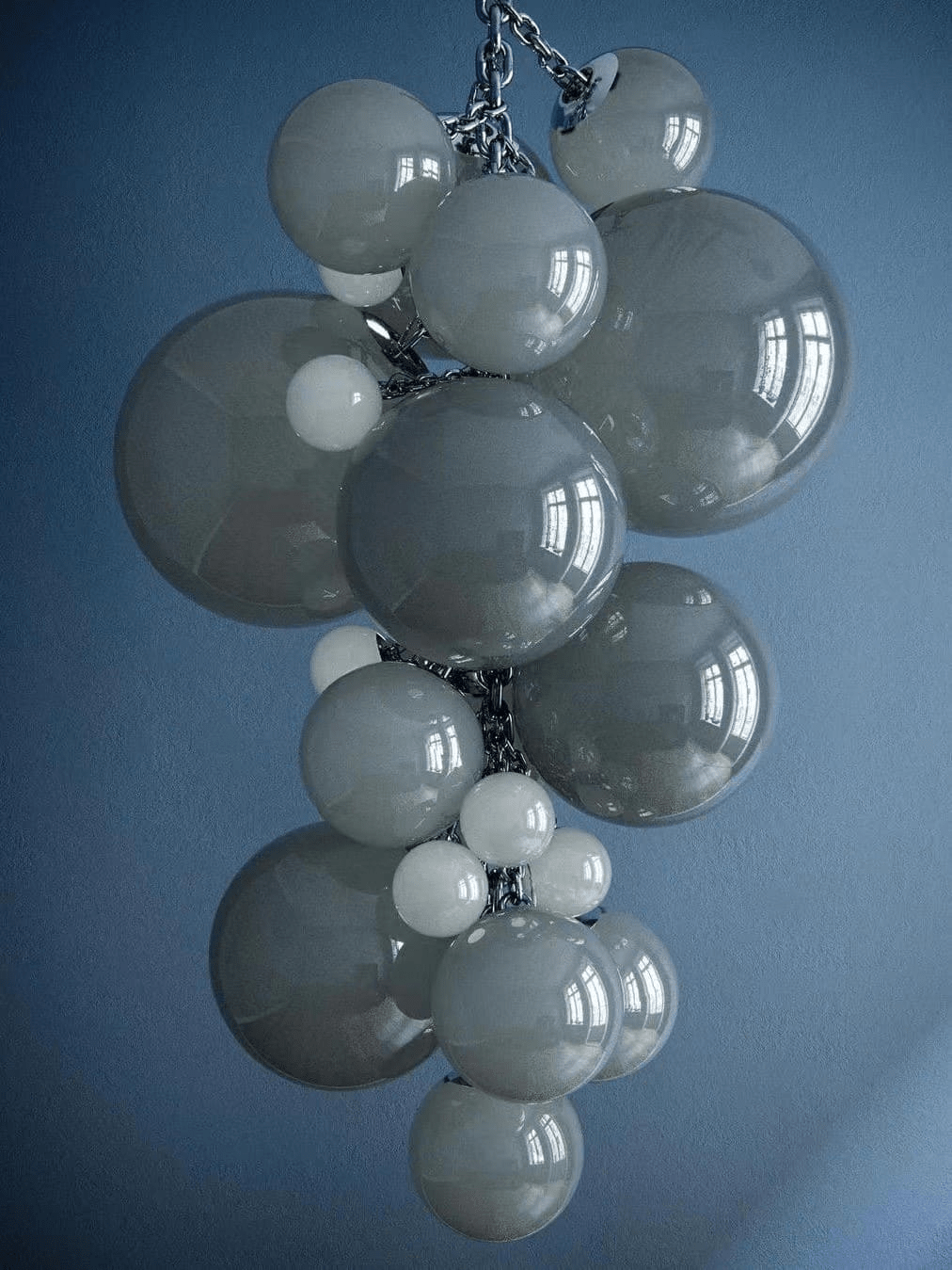 Velymo Grapetta Chandelier