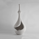 White Sere Vase Floor Lamp