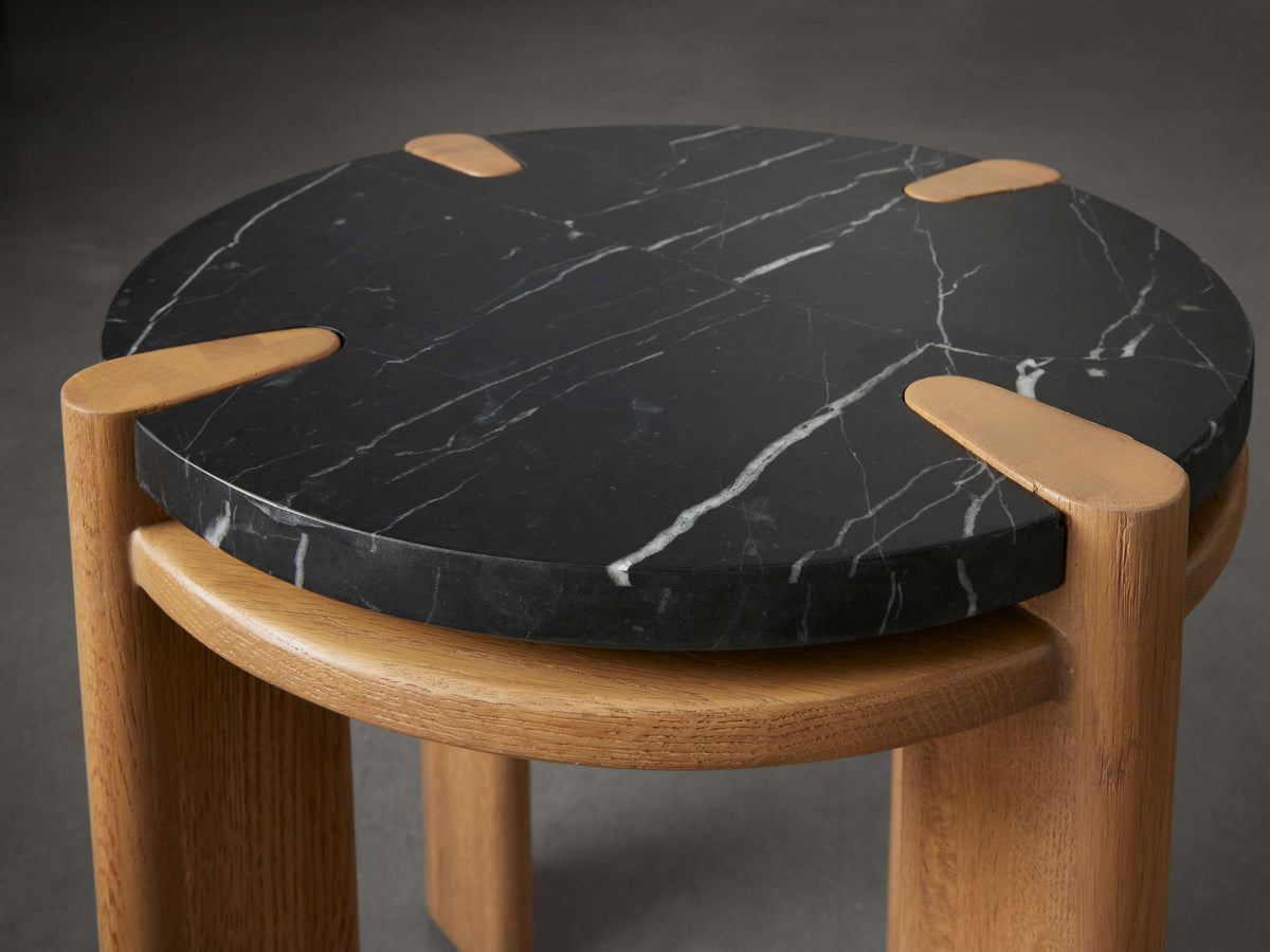 Pyet End Table