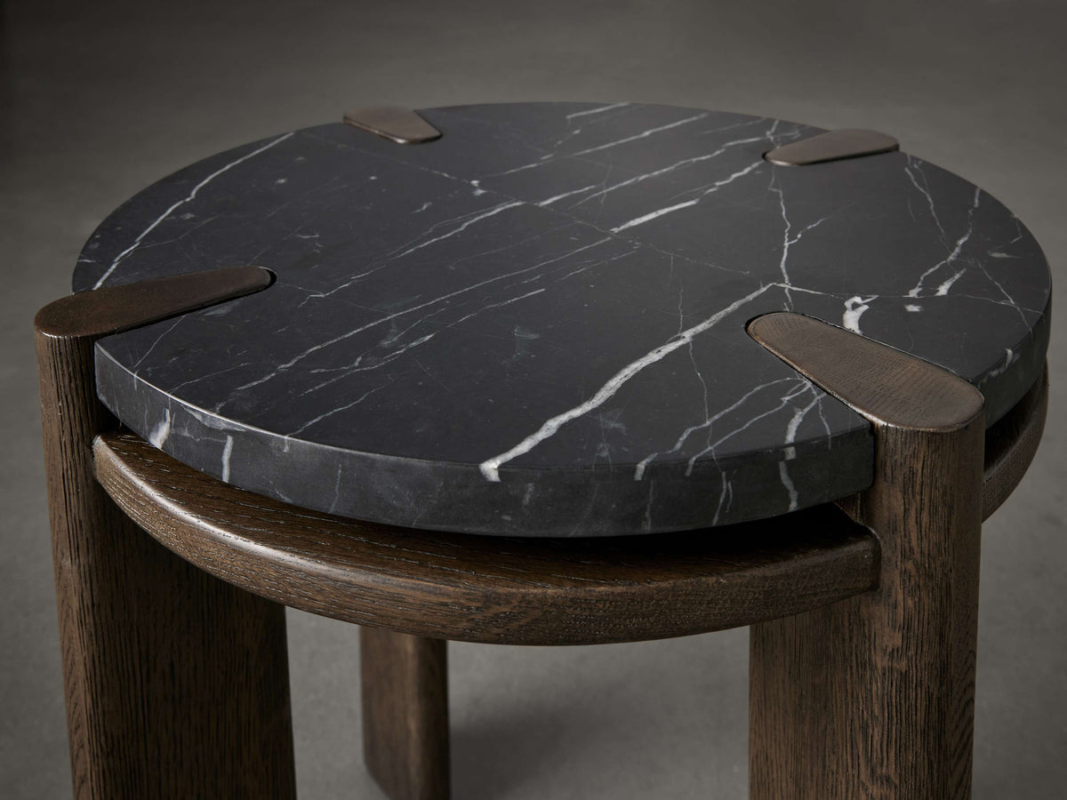 Pyet End Table
