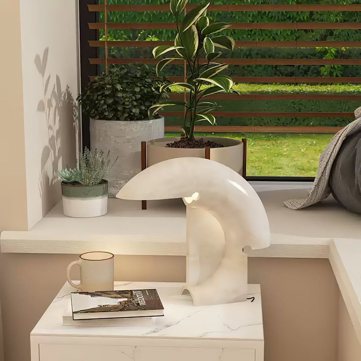 Elios Marble Table Lamp