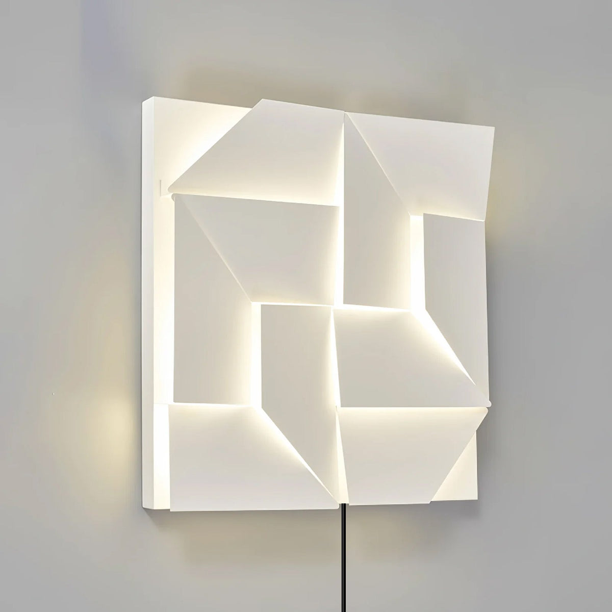 Shadows Grand Plug-in Sconce