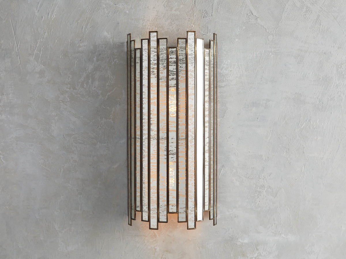 Laila Sconce