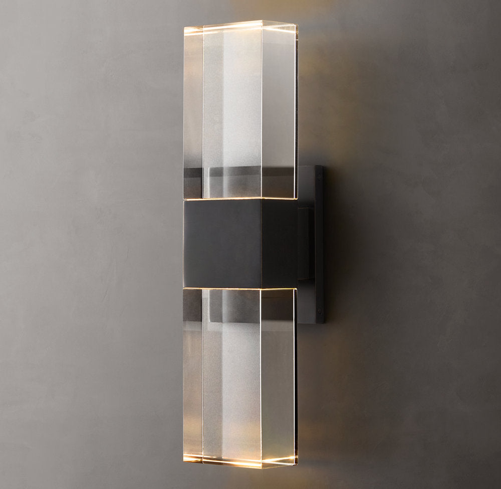 Serra Linear Sconce