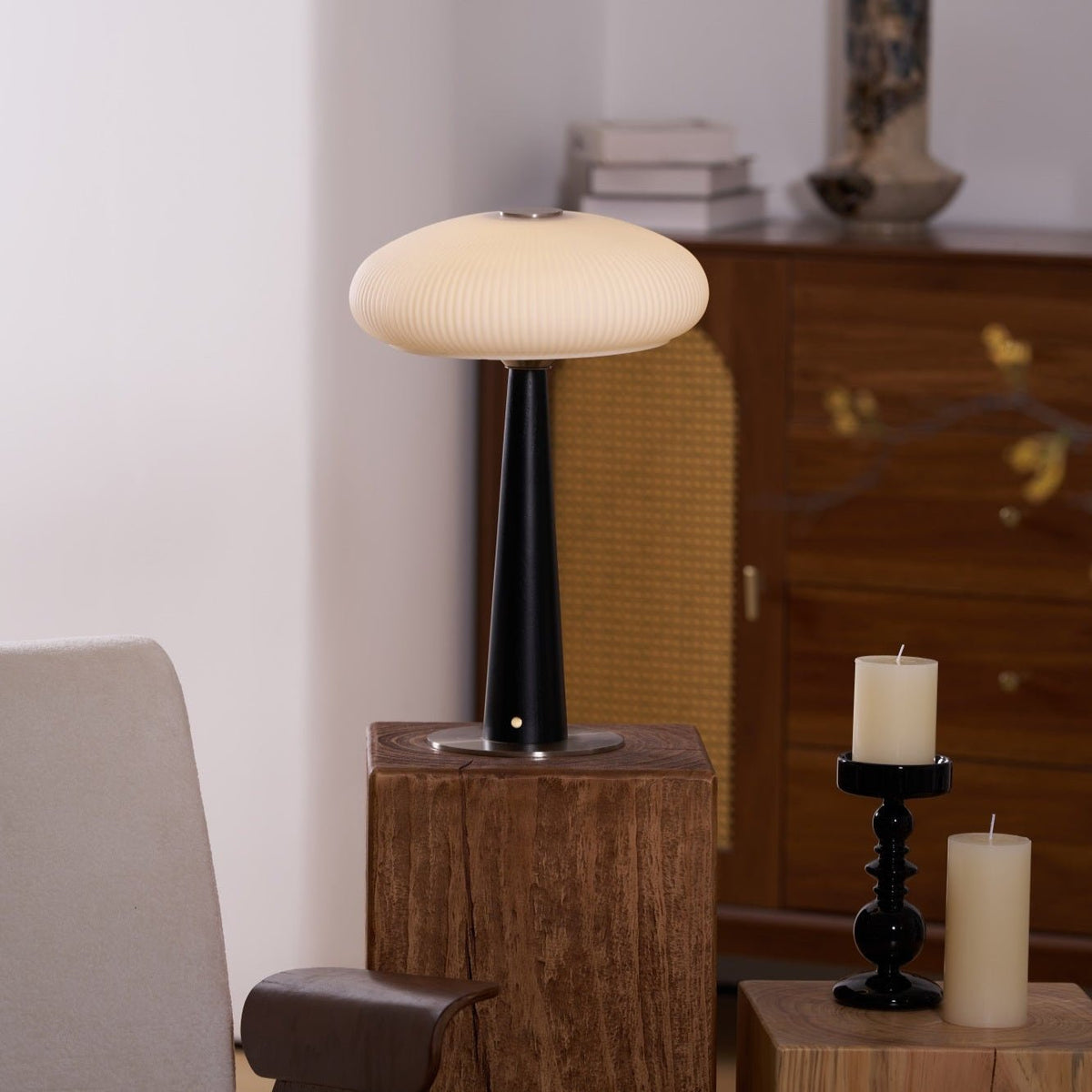 Aeruno Table Lamp