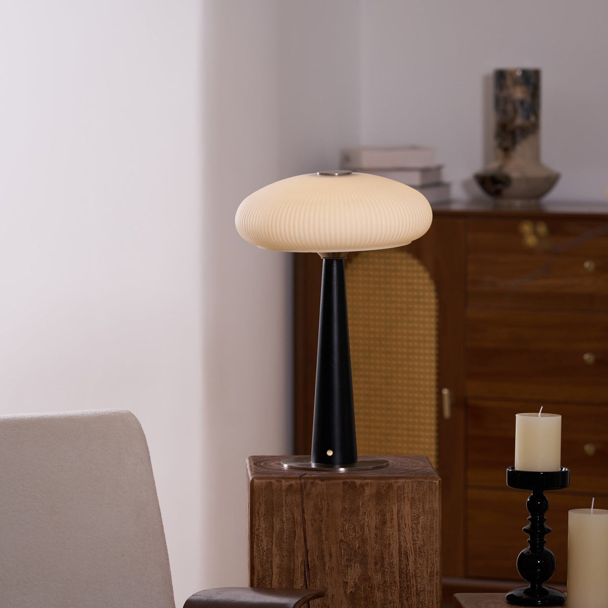 Aeruno Table Lamp