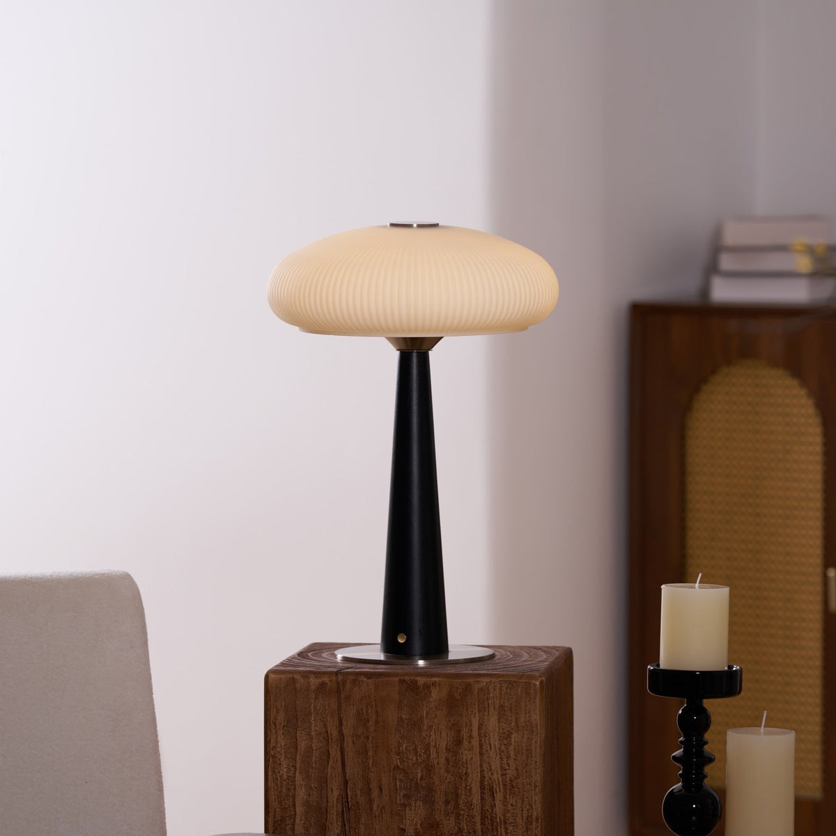 Aeruno Table Lamp
