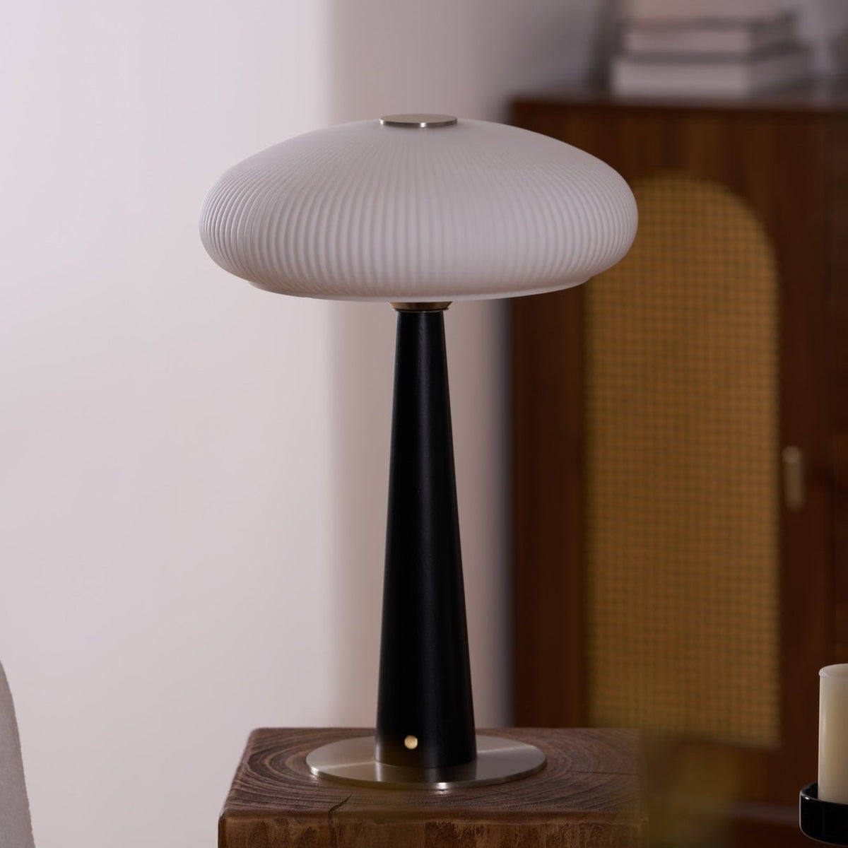 Aeruno Table Lamp