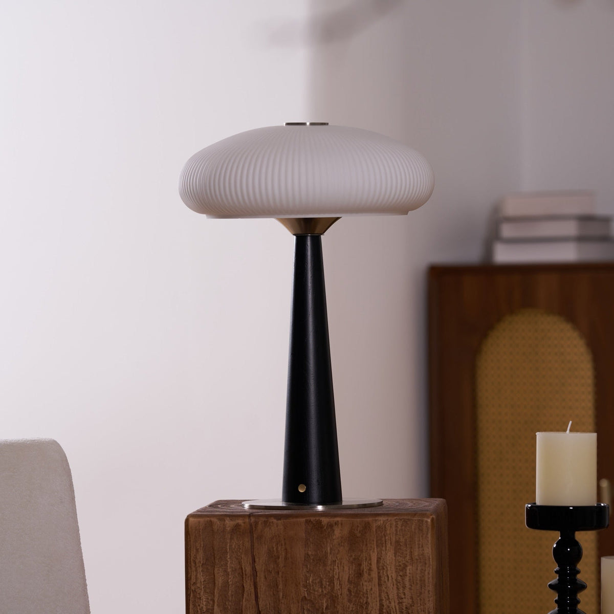Aeruno Table Lamp