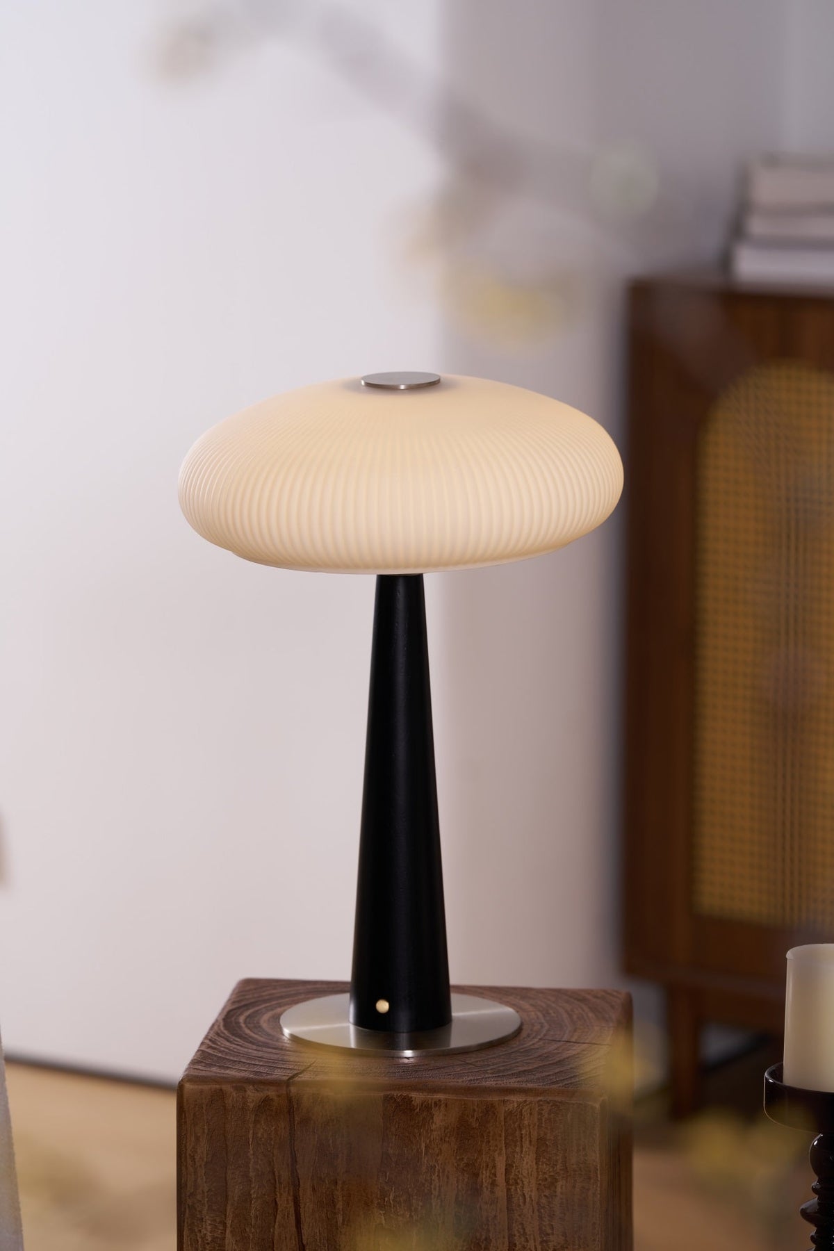 Aeruno Table Lamp