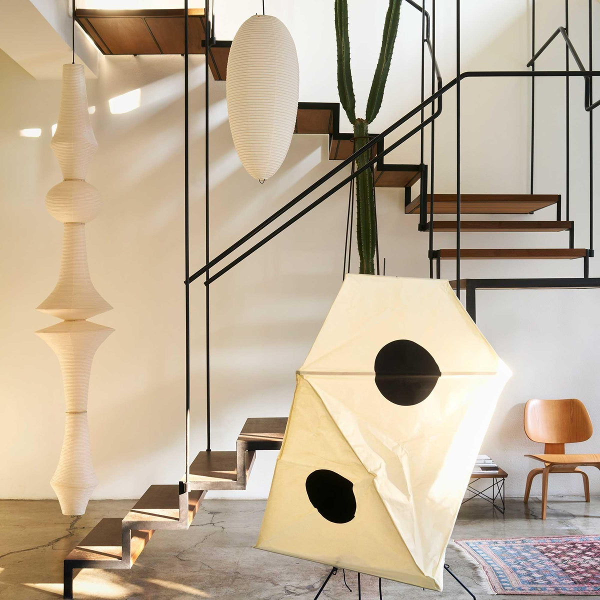 Akari E Pendant Light