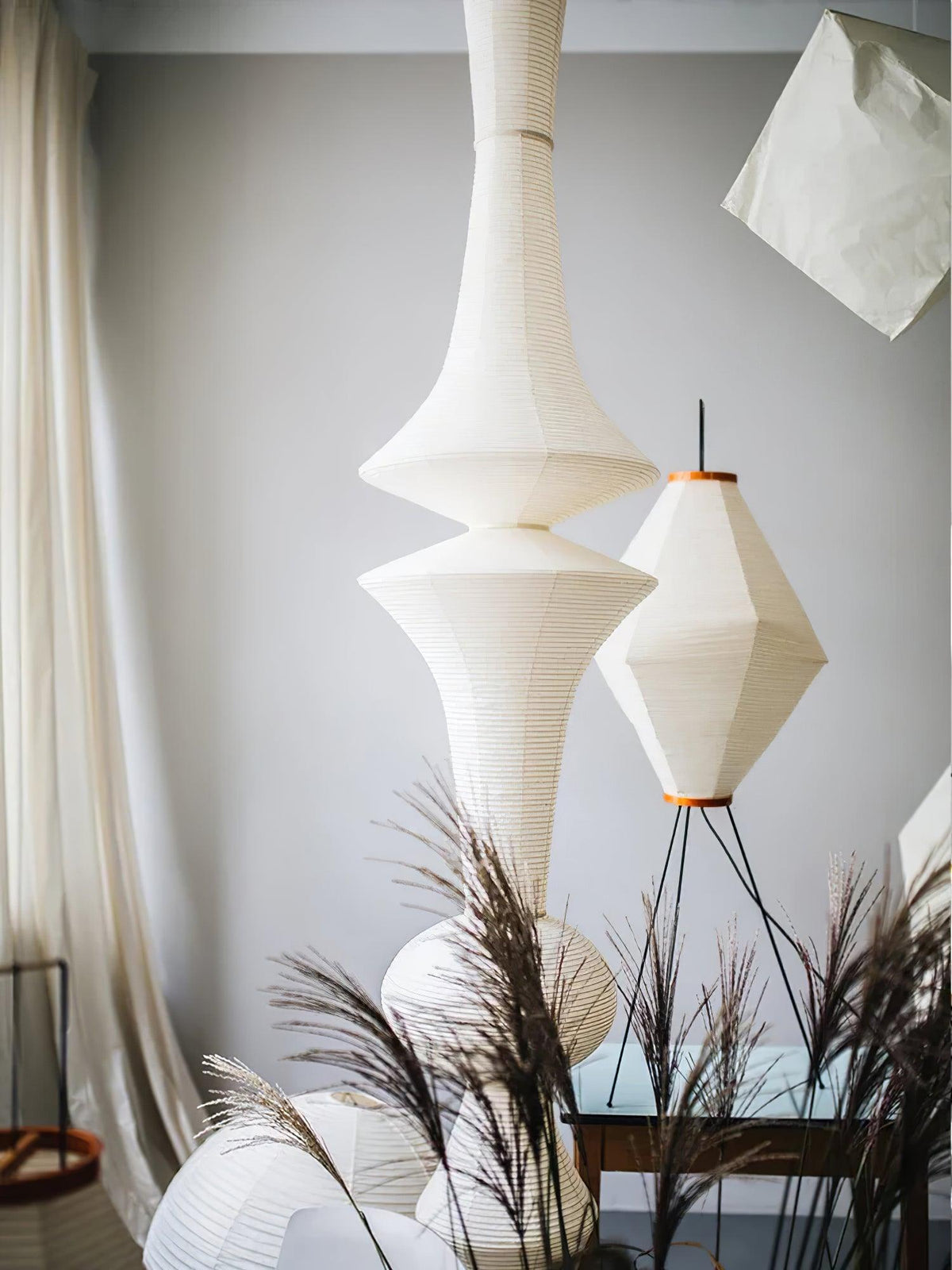 Akari E Pendant Light