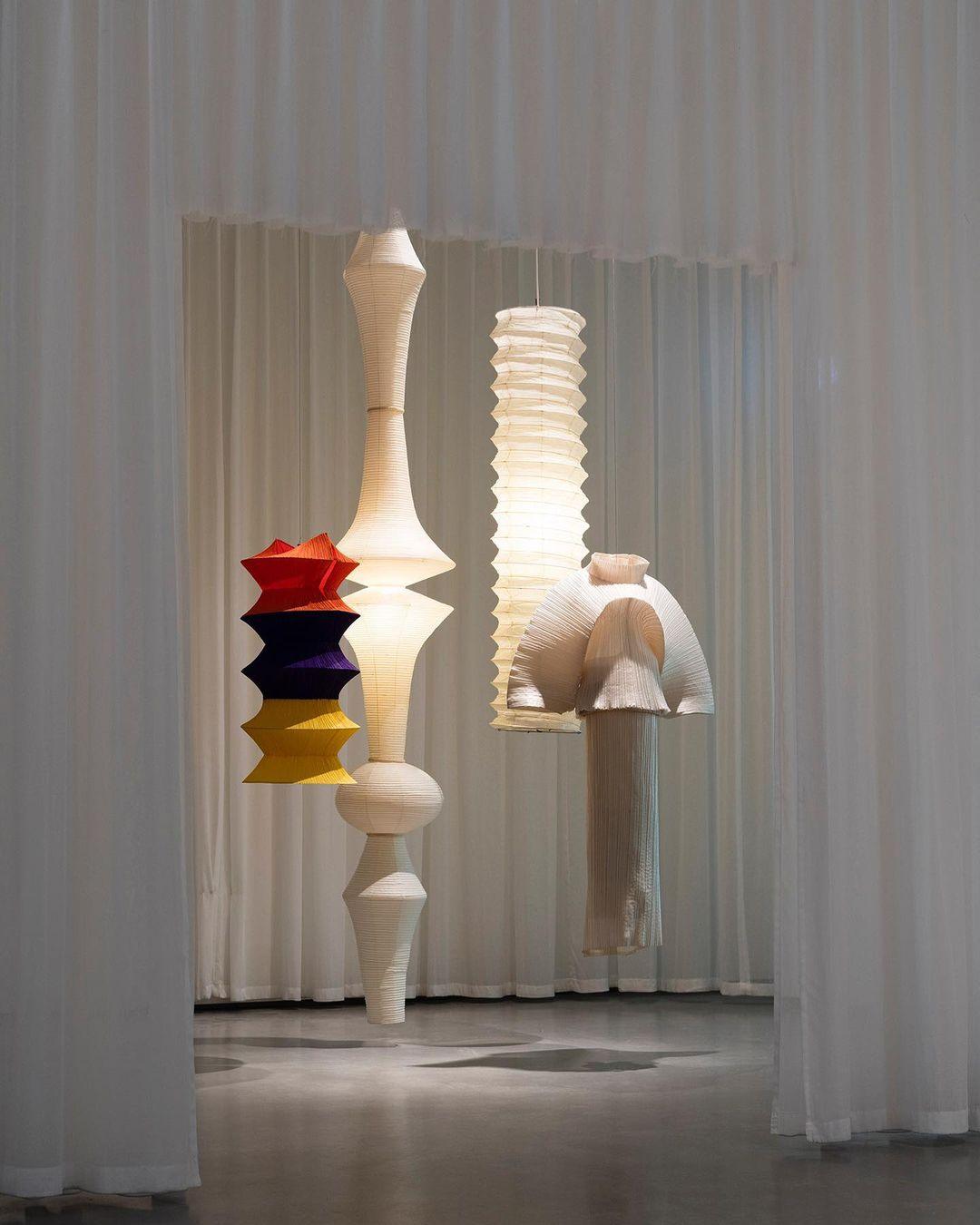 Akari E Pendant Light