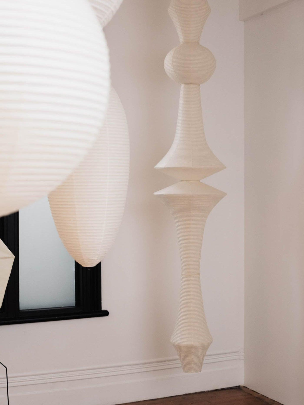 Akari E Pendant Light