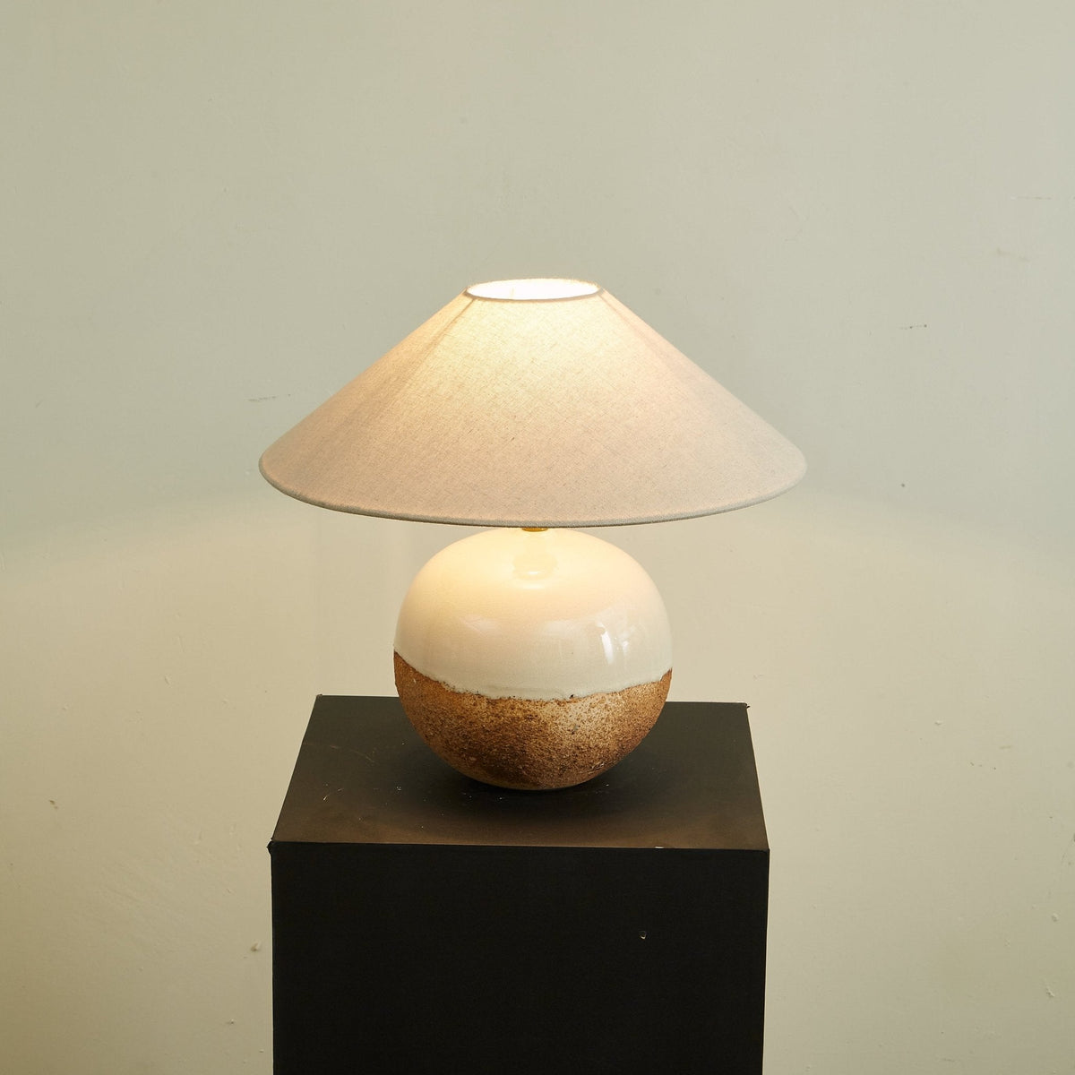 Alba Terra Table Lamp