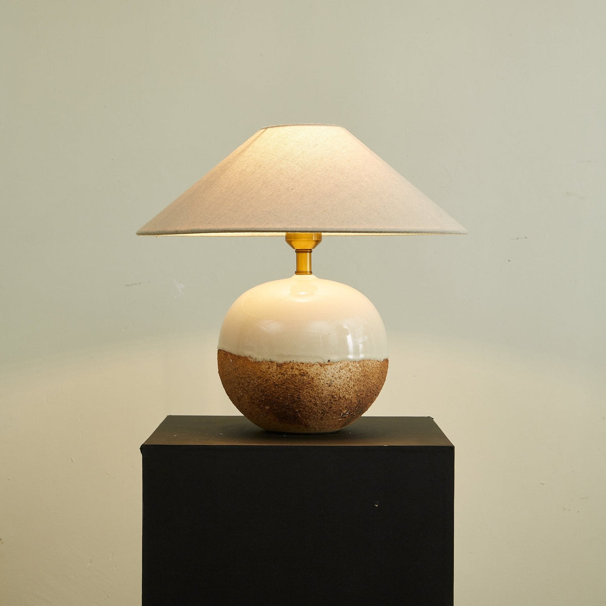Alba Terra Table Lamp