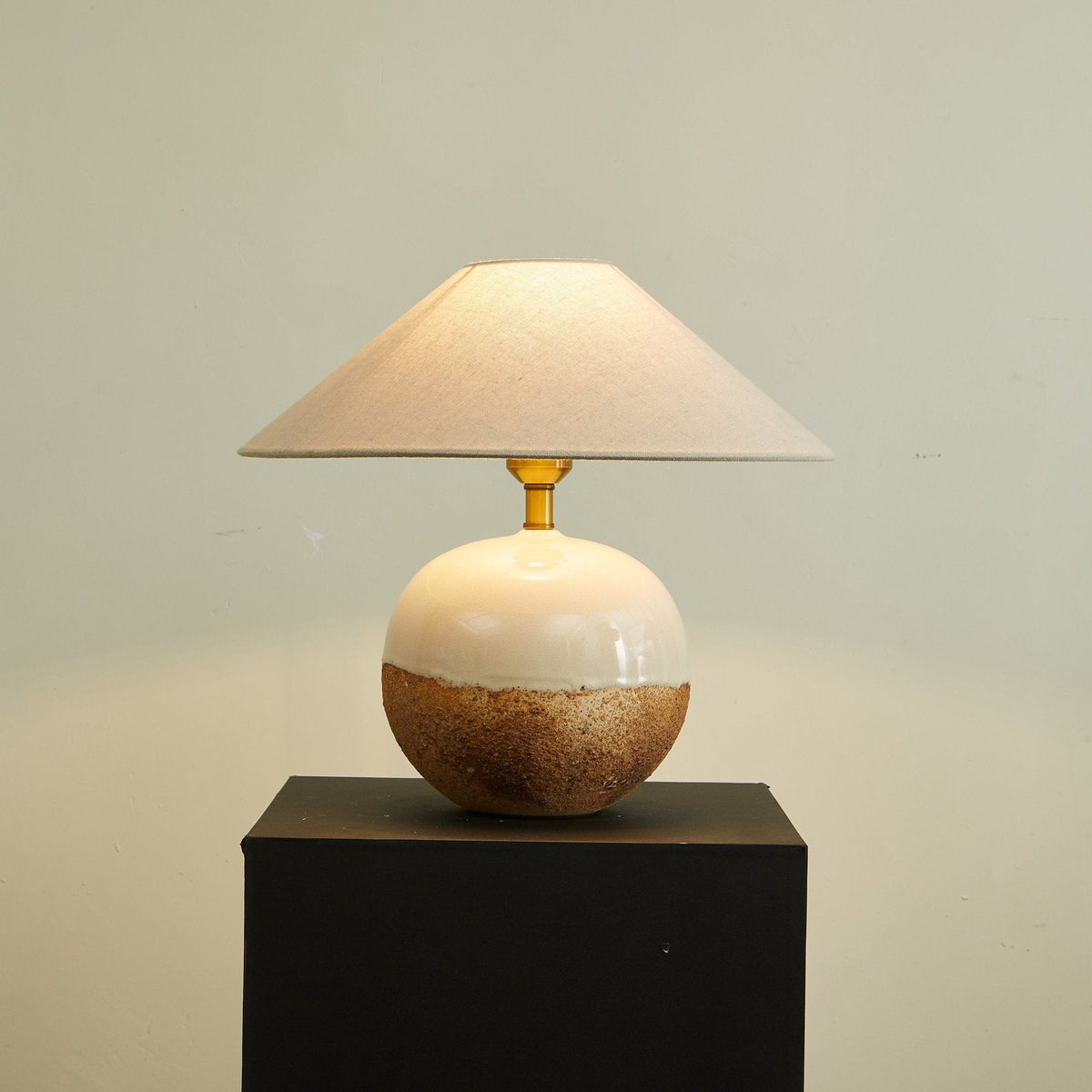 Alba Terra Table Lamp