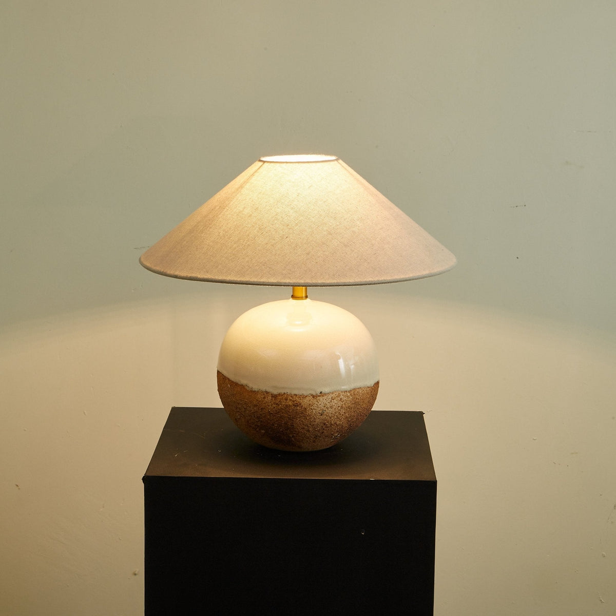 Alba Terra Table Lamp