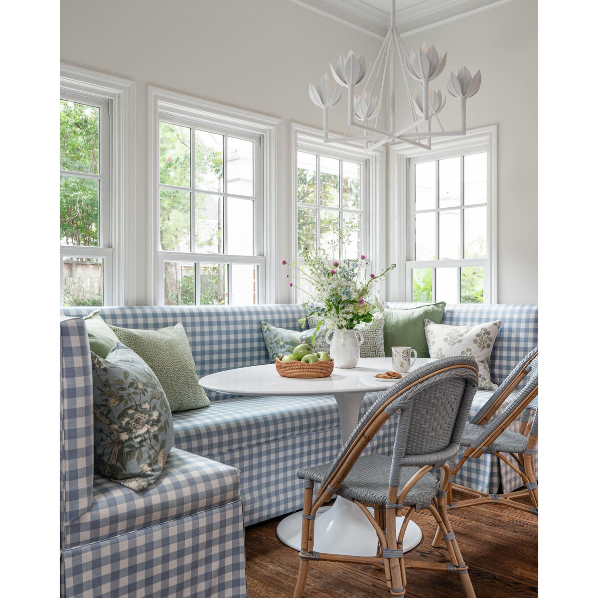 Alberto Lotus Bloom Chandelier