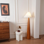 Alvin Floor Lamp 17.7"