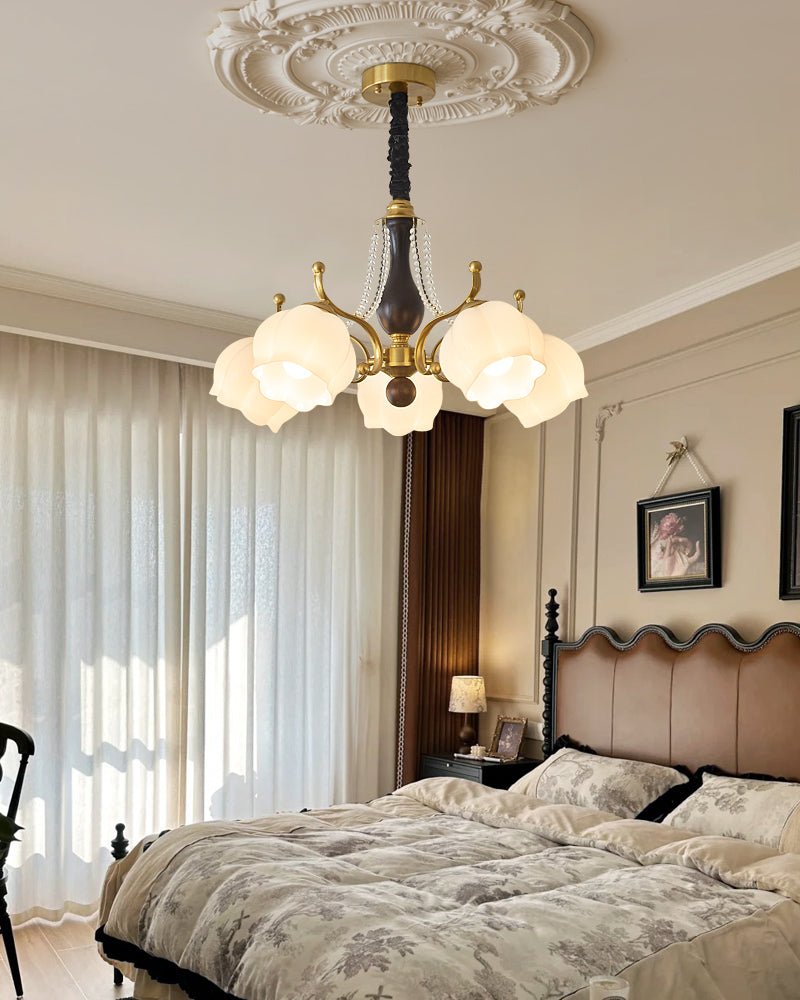 Antonia Chandelier