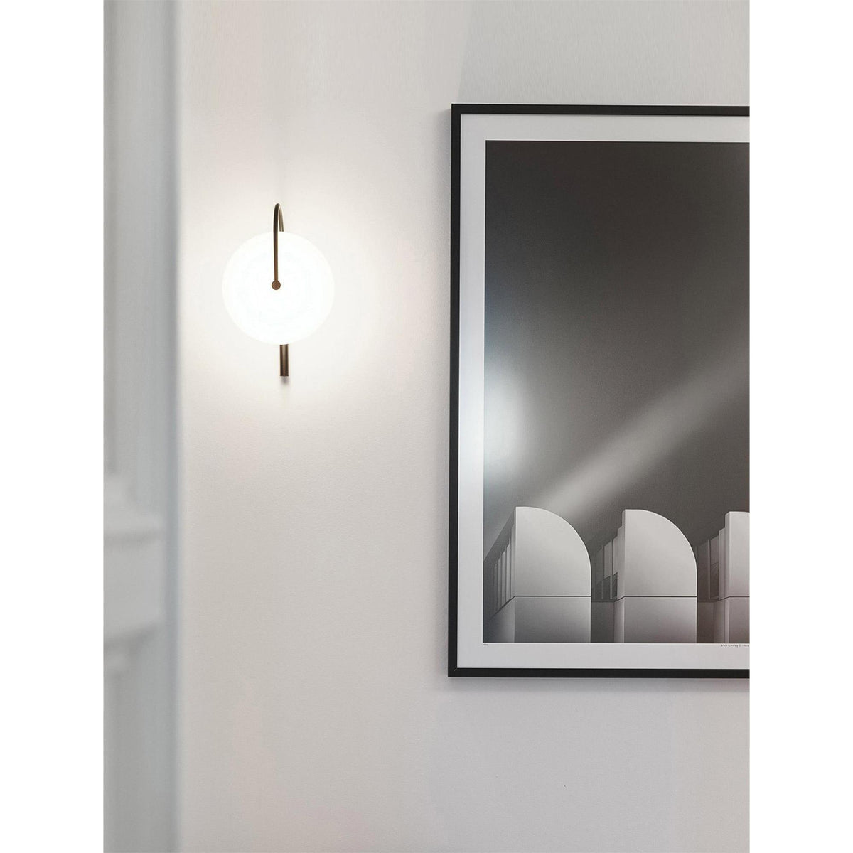 Aperture Art Wall Lamp 9.8"