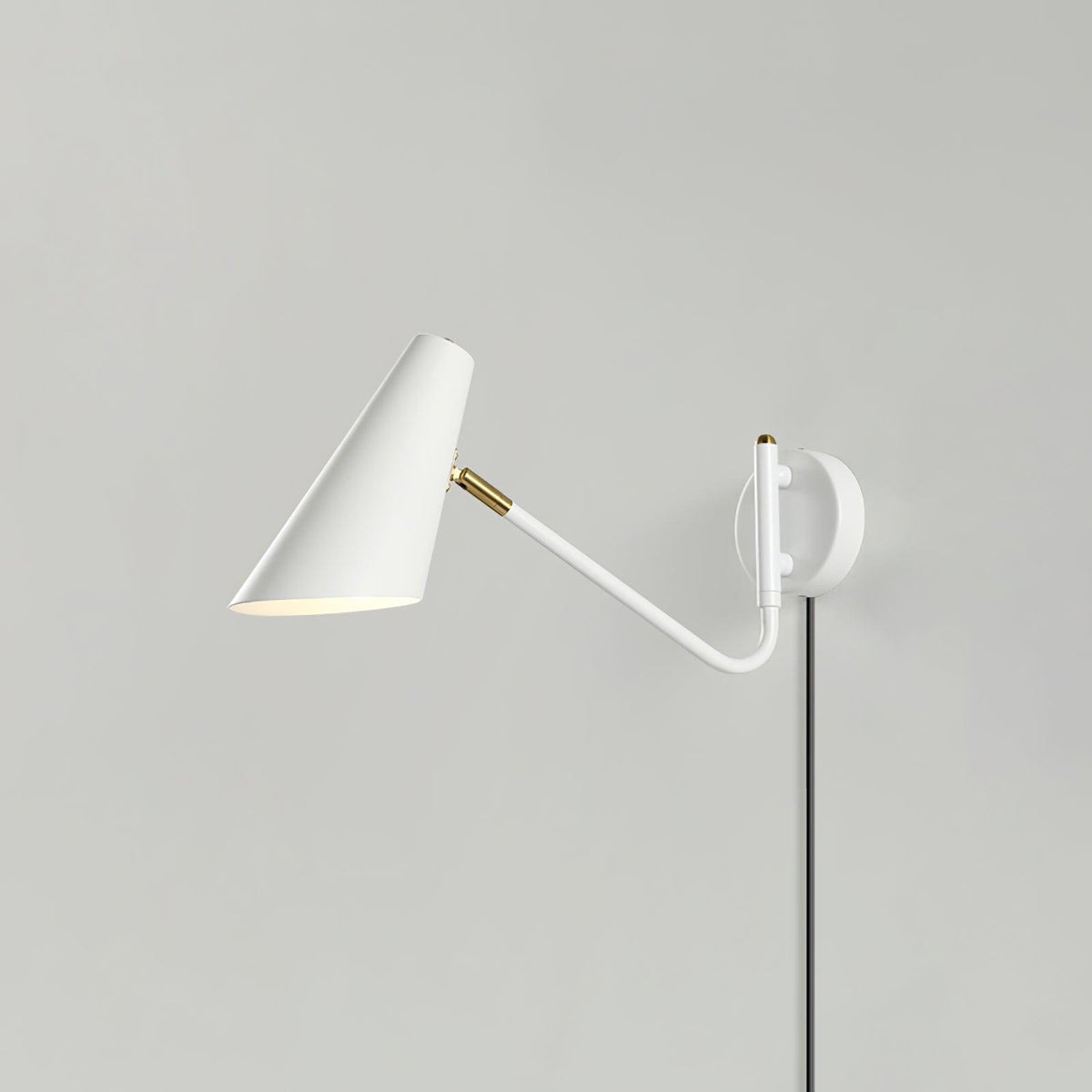 Apex Plug-in Wall Lamp 16.5"