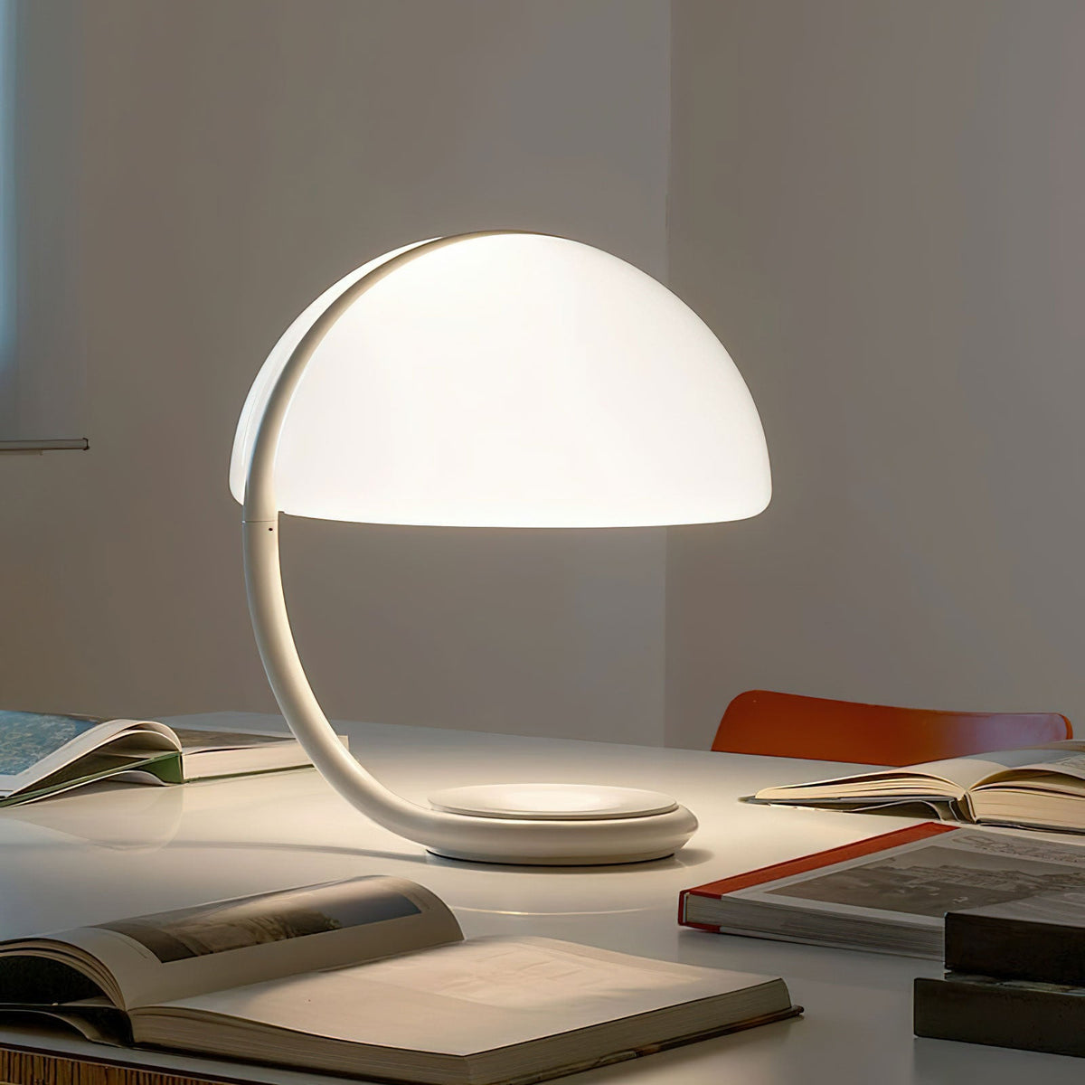 Arc Glow Table Lamp 17.7"