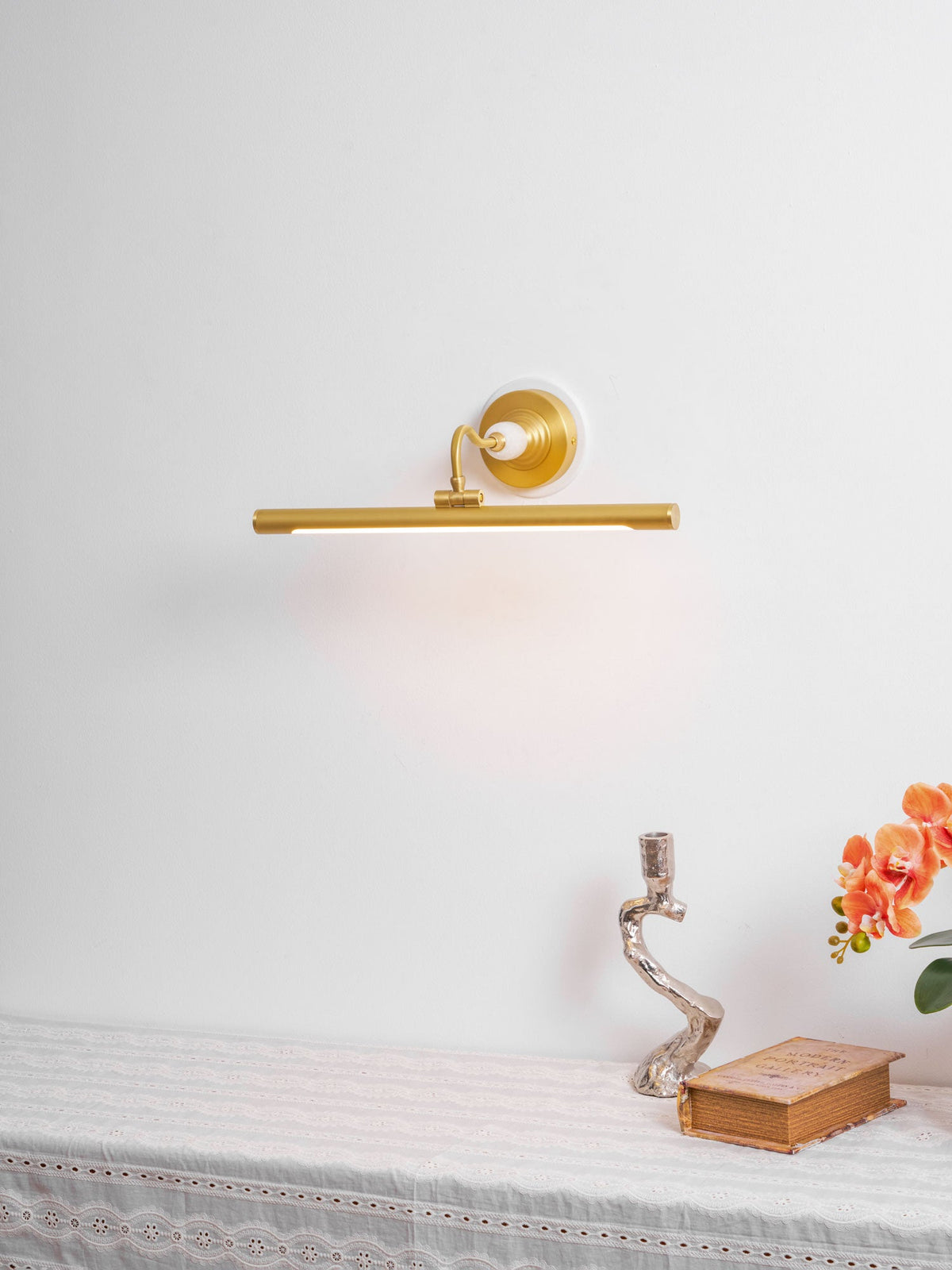 Archer Art Linear Wall Light