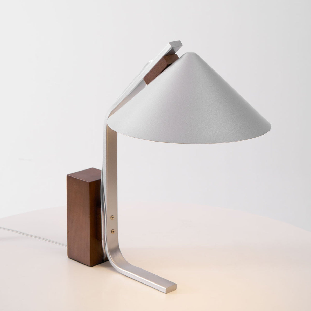 Arclune Desk Lamp