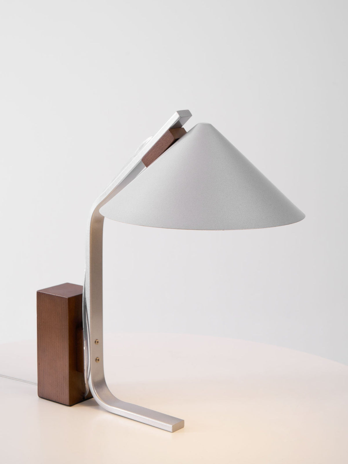 Arclune Desk Lamp
