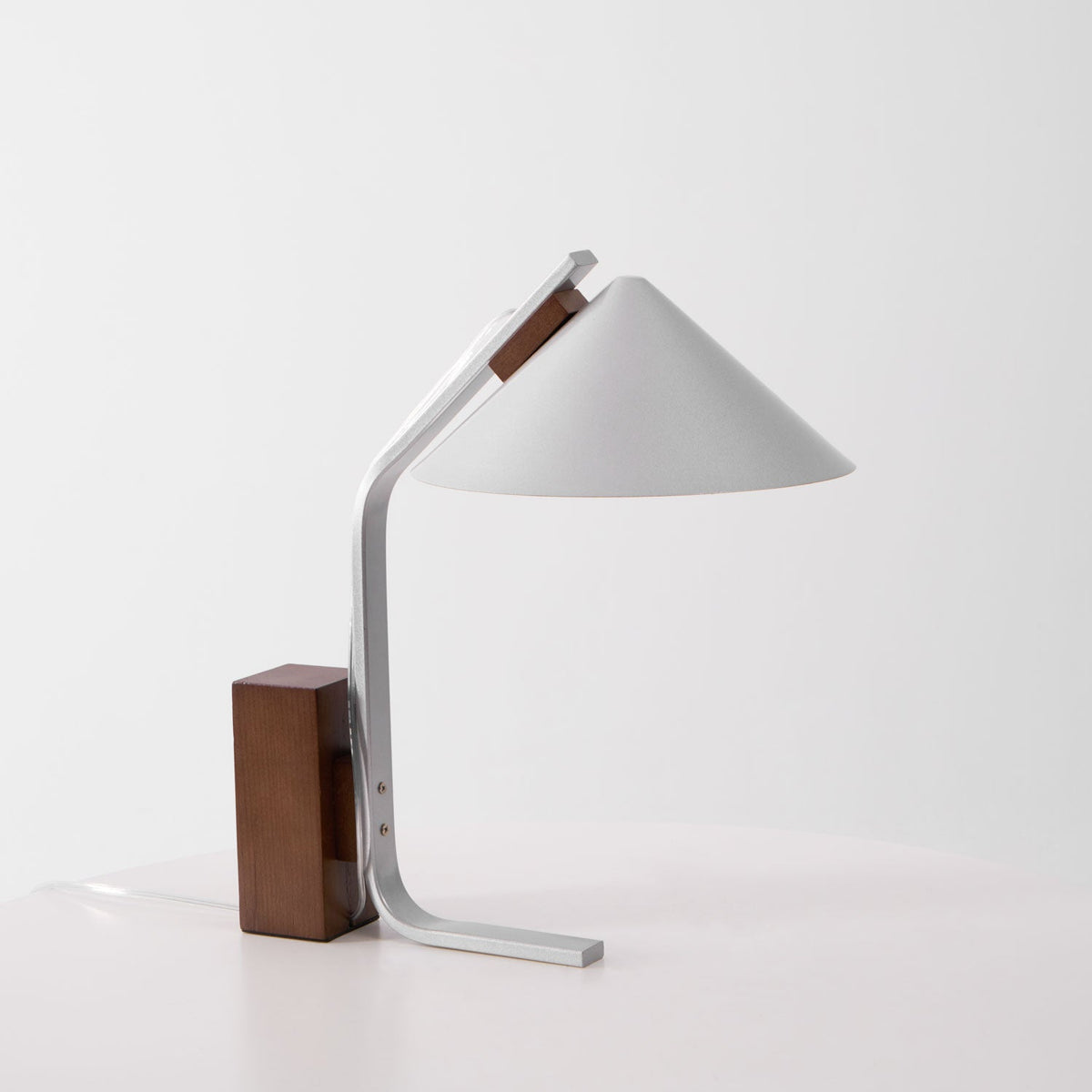 Arclune Desk Lamp