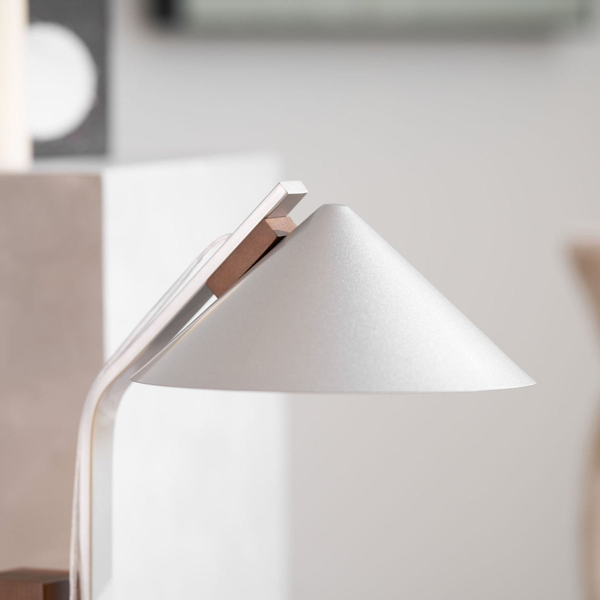 Arclune Desk Lamp