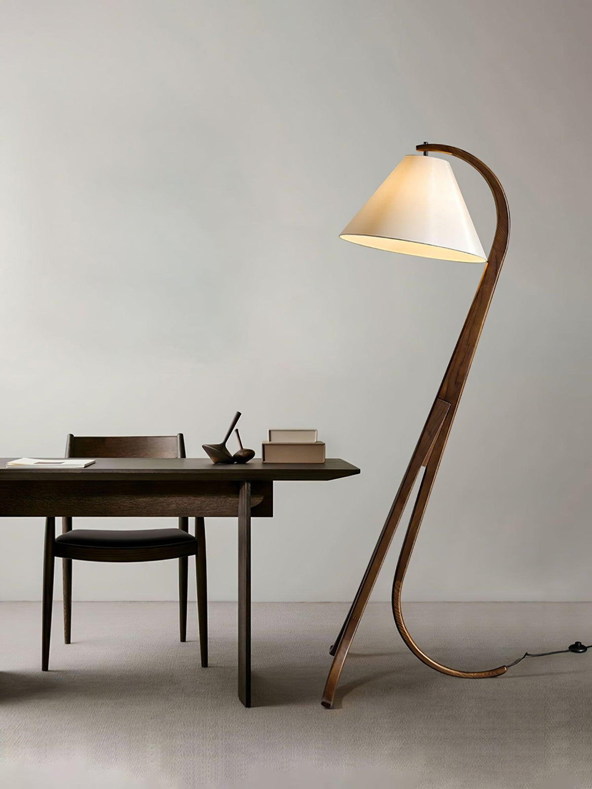 Arcwood Floor Lamp 30.7"