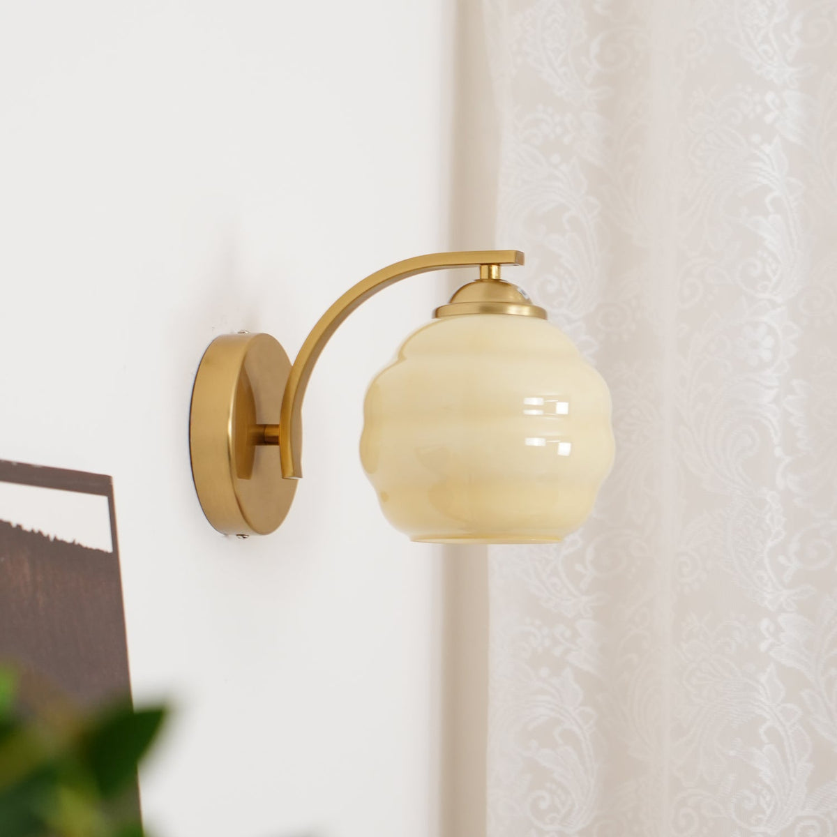 Art Deco Plug-in Wall Lamp