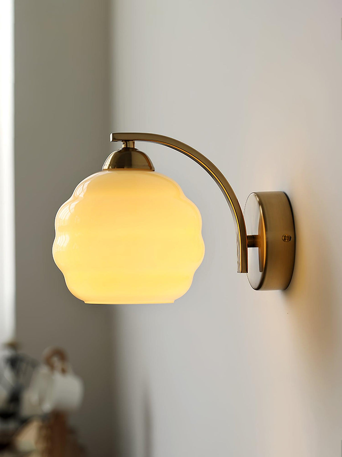 Art Deco Plug-in Wall Lamp