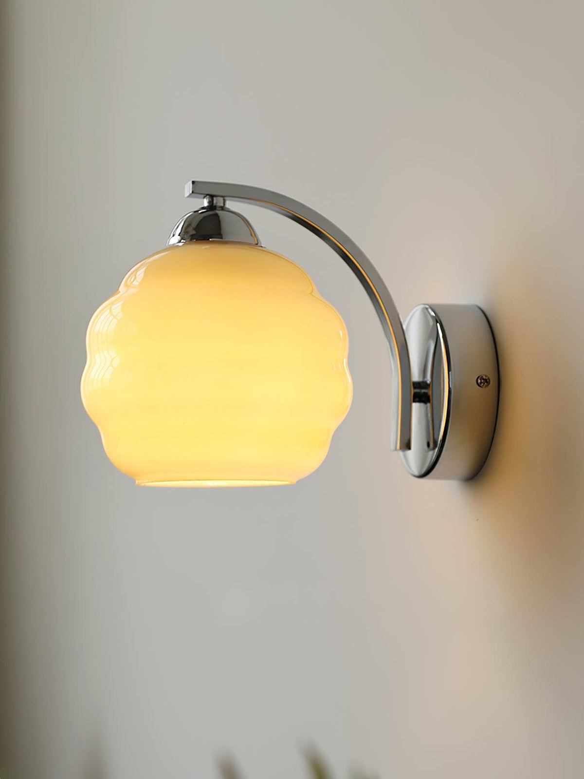 Art Deco Plug-in Wall Lamp