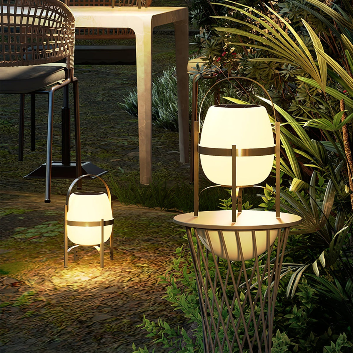 Auren Lantern Outdoor Lamp