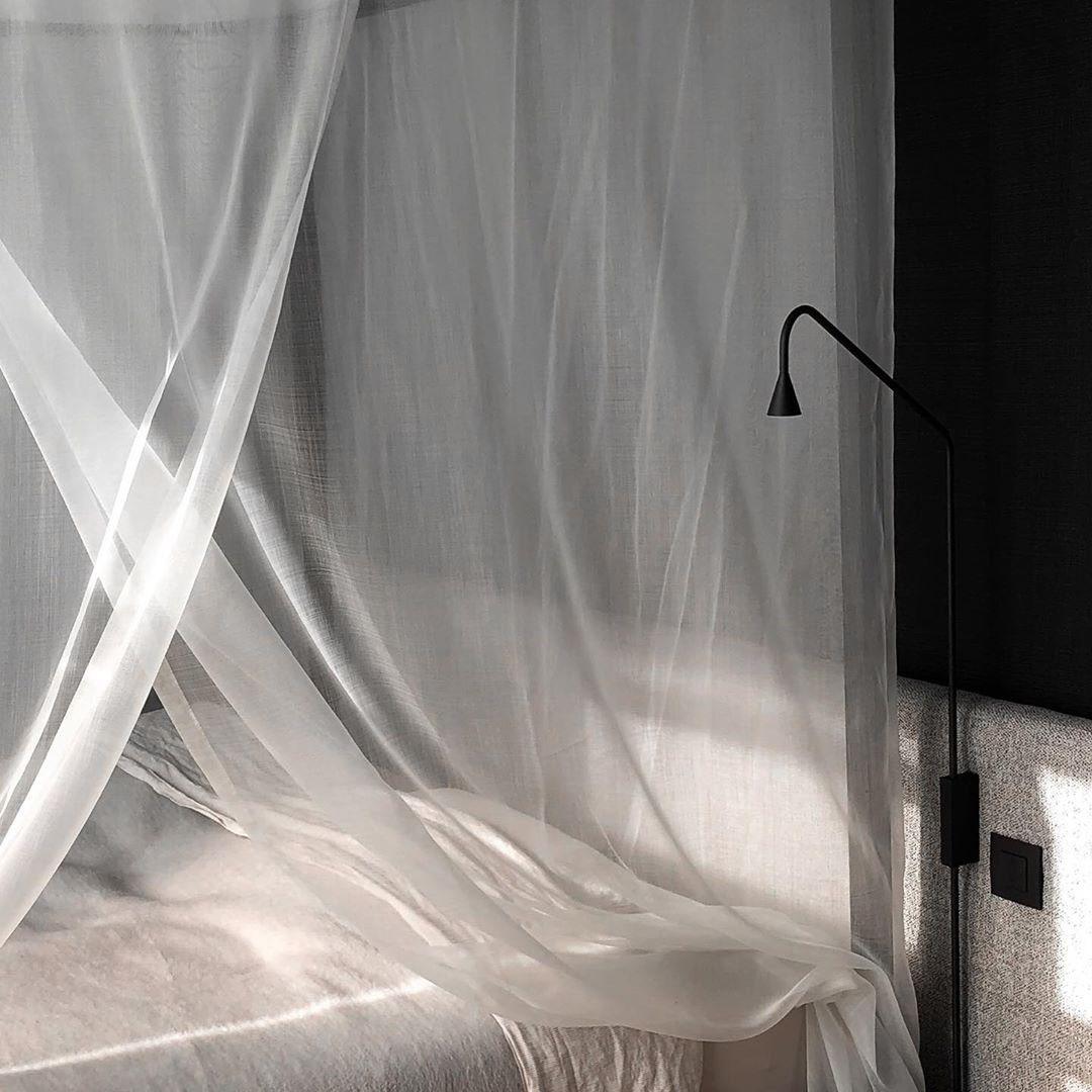 Svarna Wall Lamp 17.7″