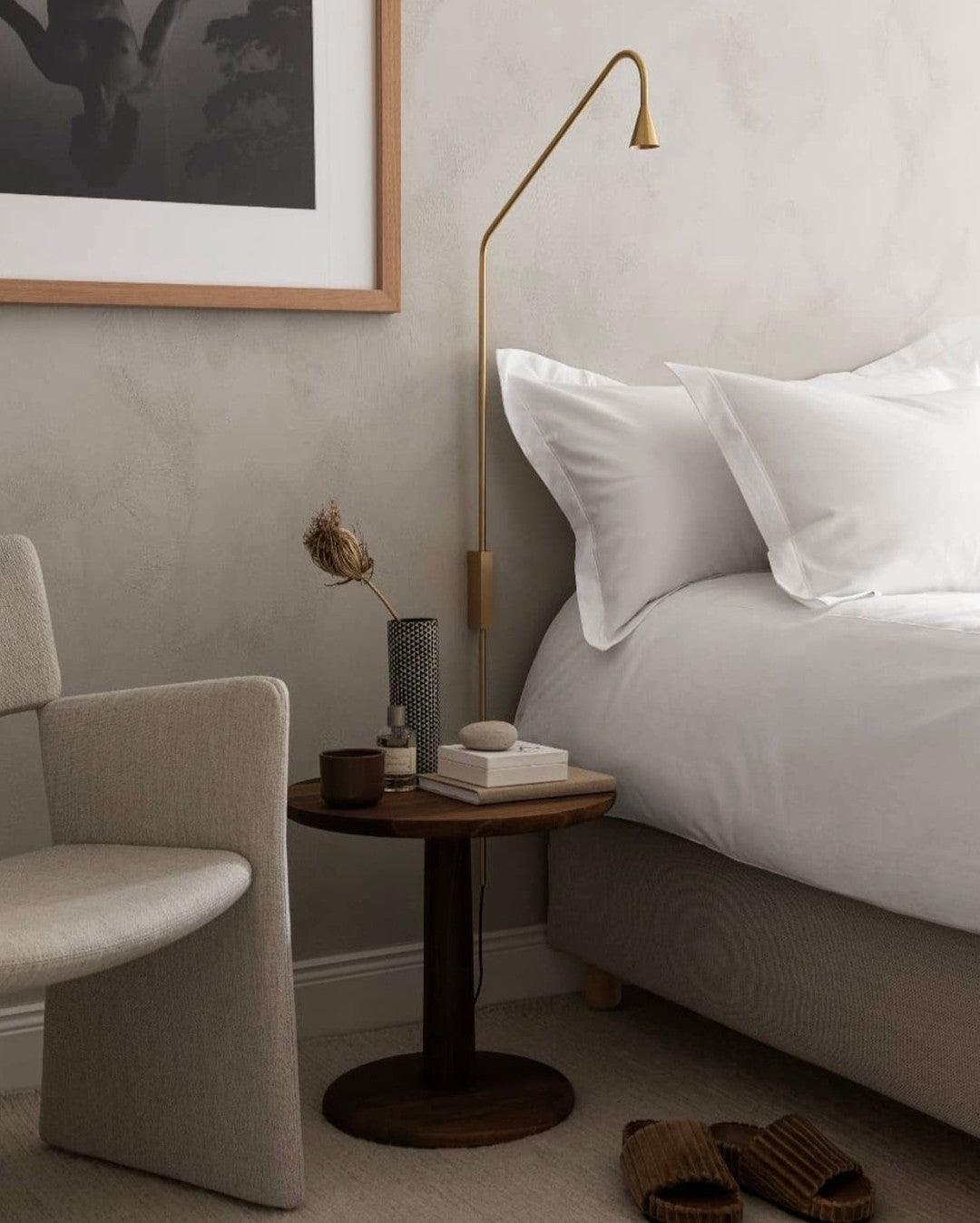 Svarna Wall Lamp 17.7″