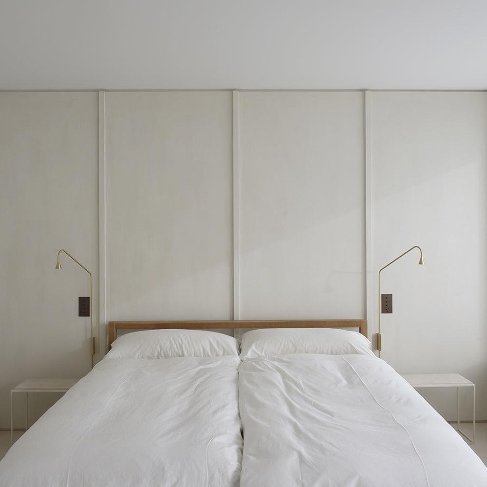 Svarna Wall Lamp 17.7″