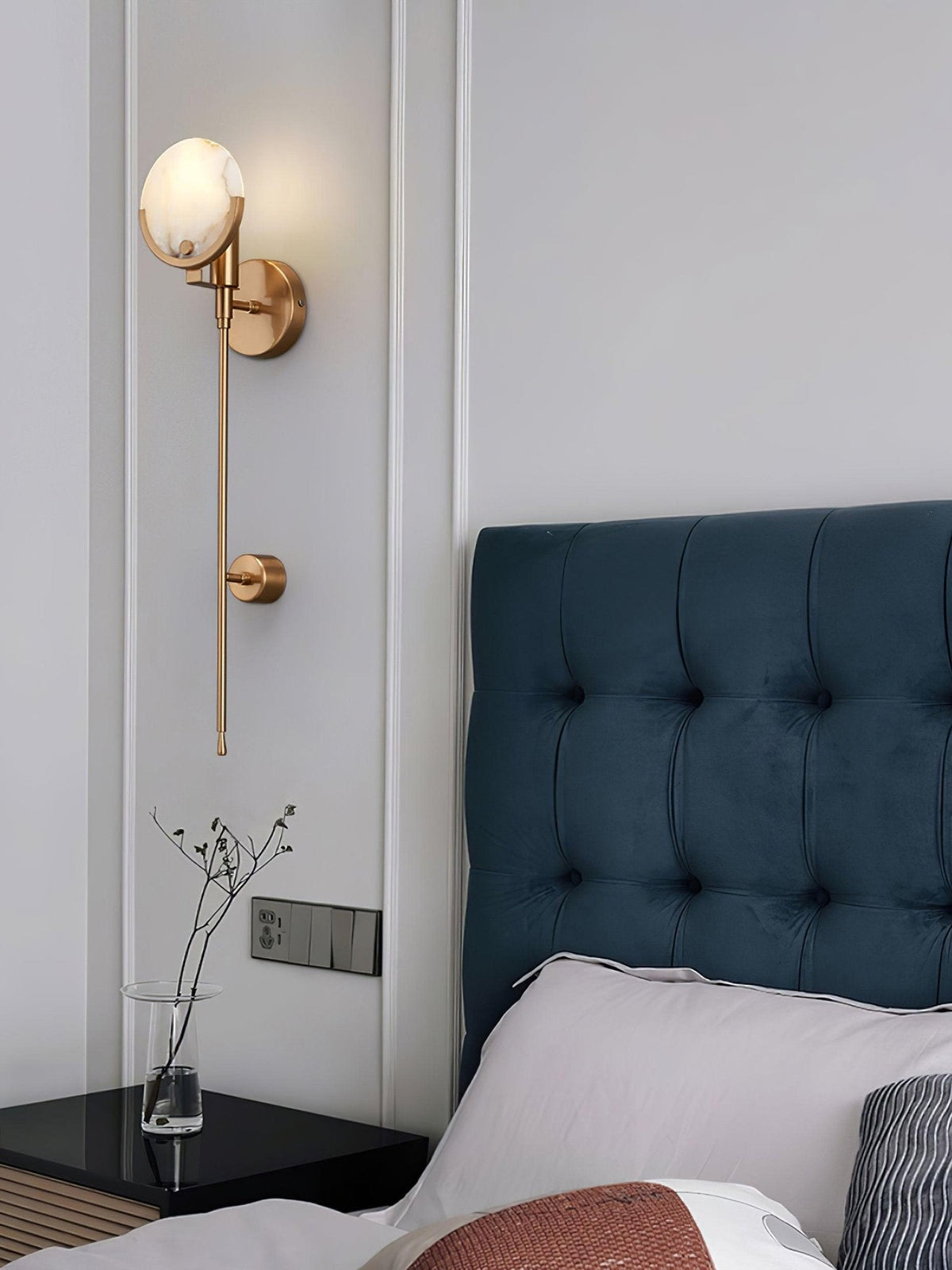 Ava Brass Wall Lamp