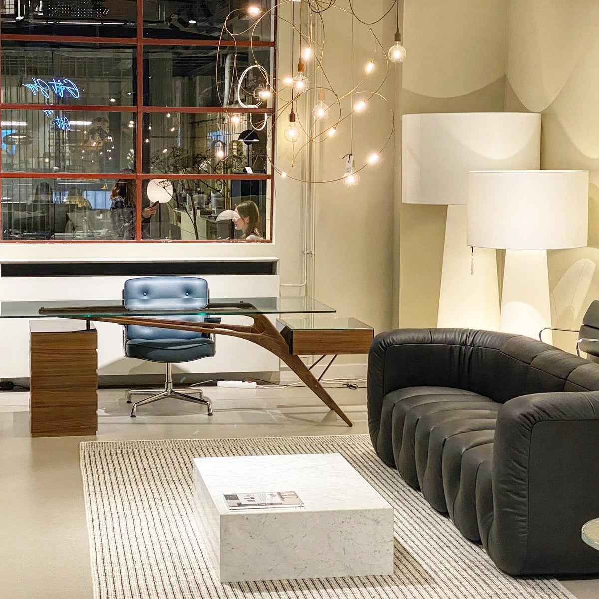 Big Shadow Floor Light