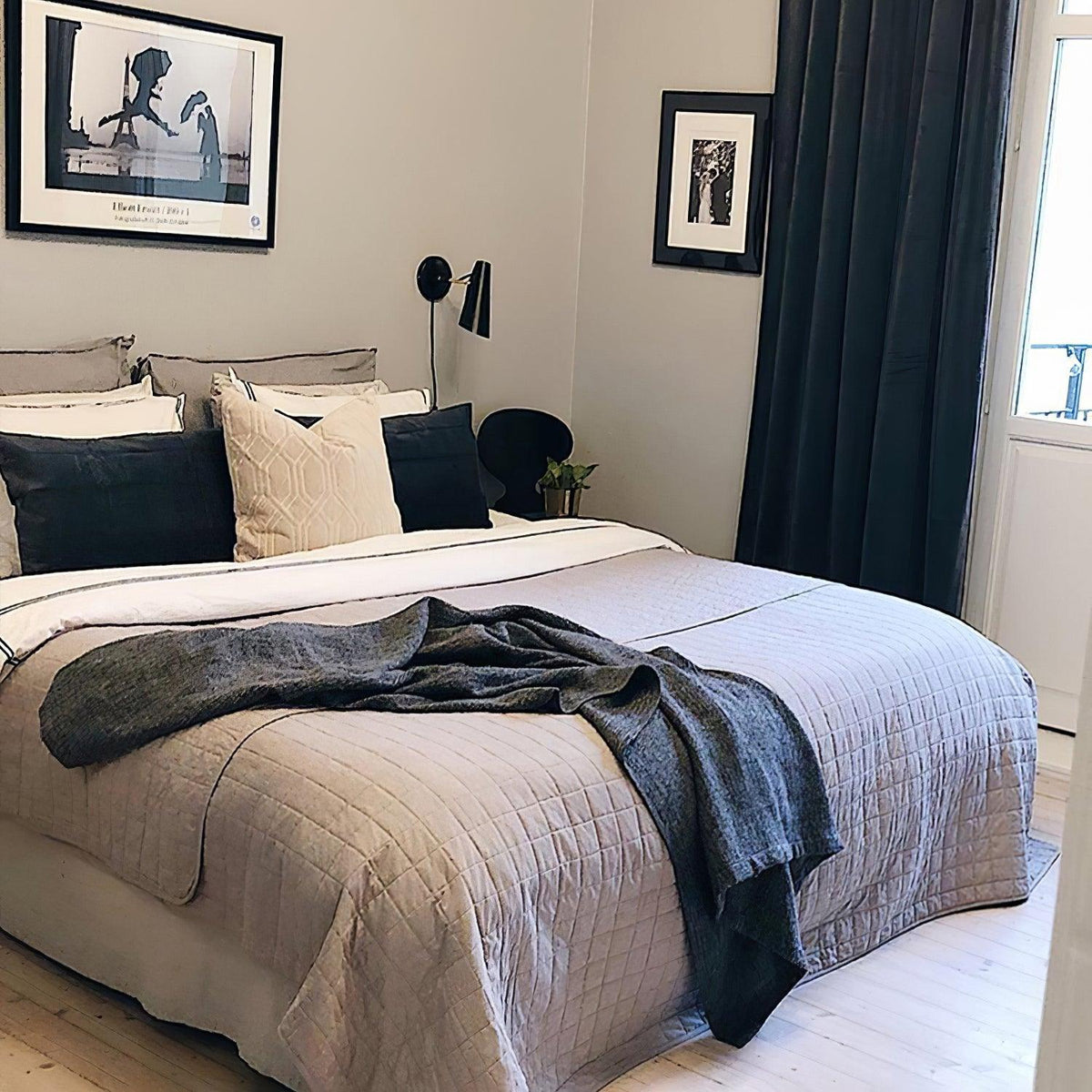 Birdy Plug-in Wall Lamp 20.9"