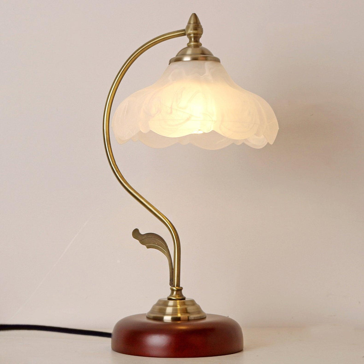 Retro Flower Table Lamp