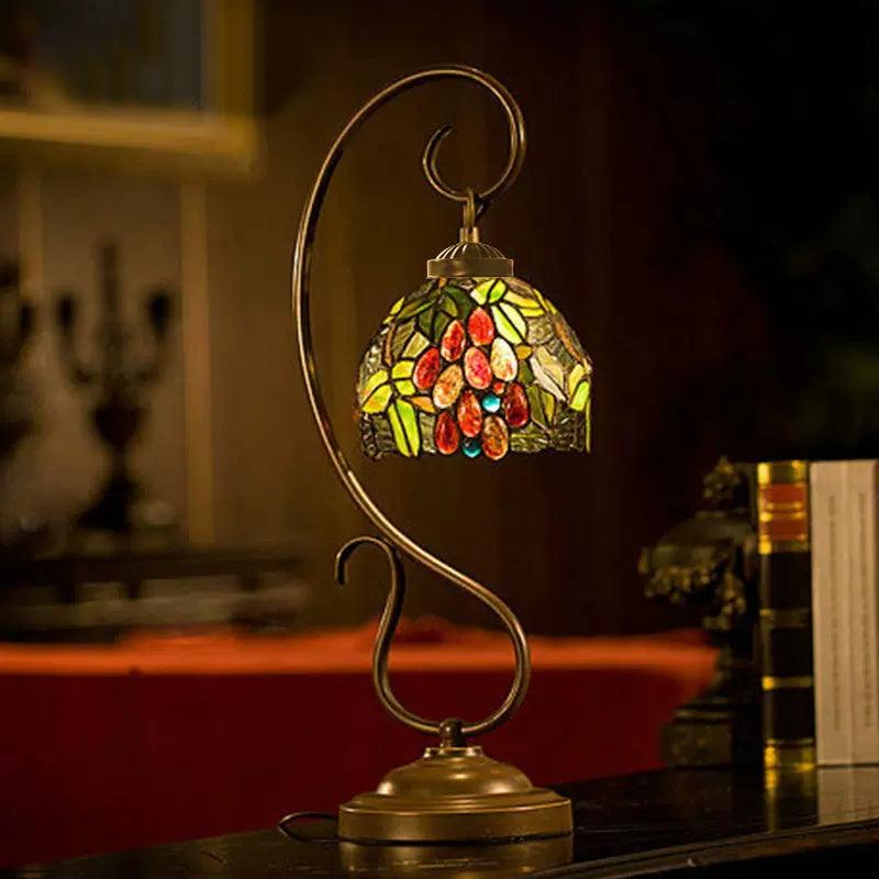 Cal Lighting Cotulla Tiffany Table Lamp 9.8"