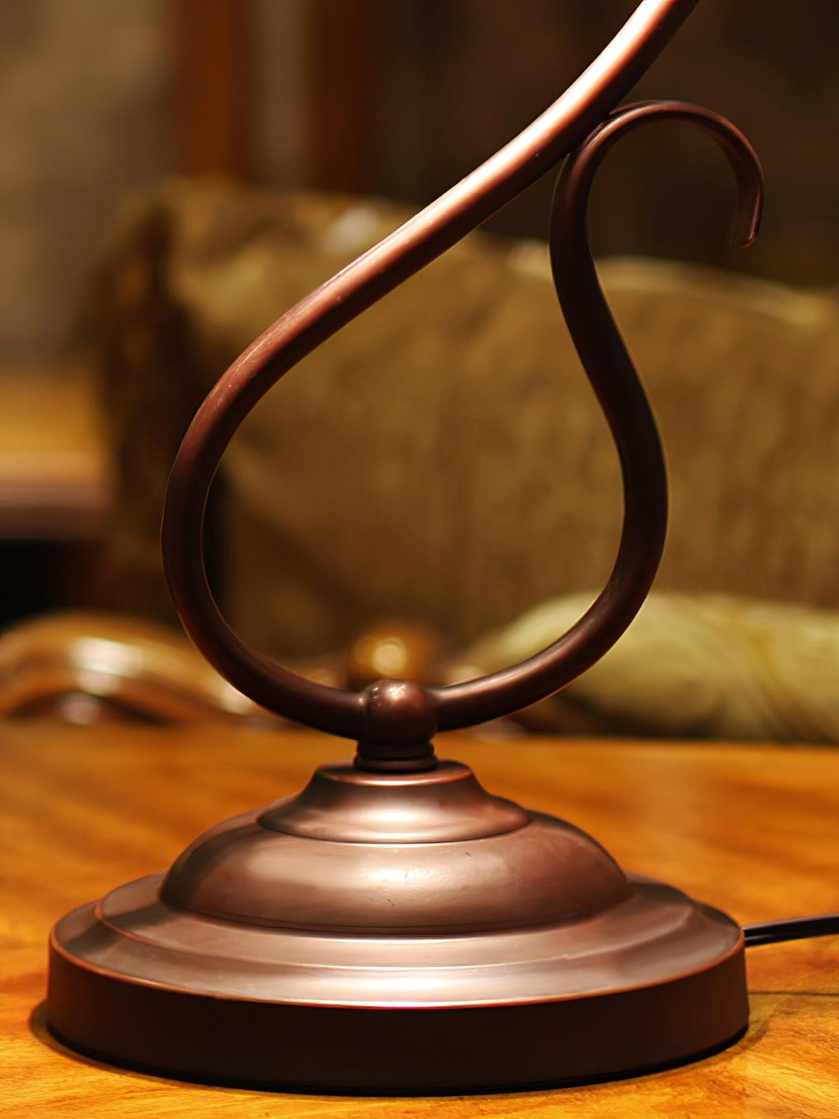 Cal Lighting Cotulla Tiffany Table Lamp 9.8"